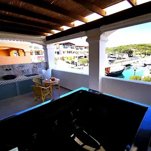 Relais Du Port Bed & Breakfast